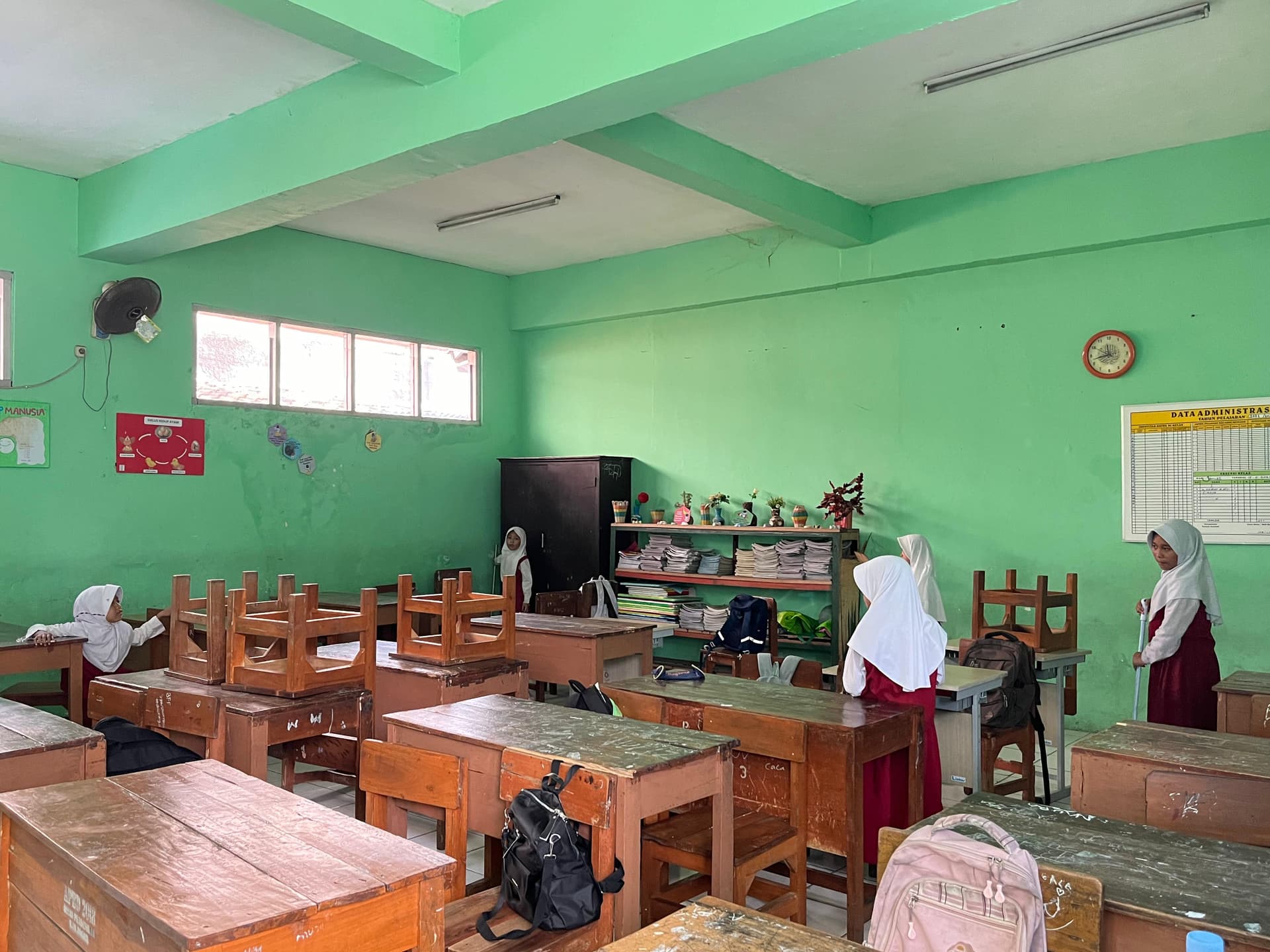 Ruang Kelas Nyaman & Bersih